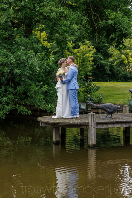 Trouwfotomakerij • Bruiloft in Noordwijk • Dit is jullie dag, let niet op ons. Wij maken de foto's wel.